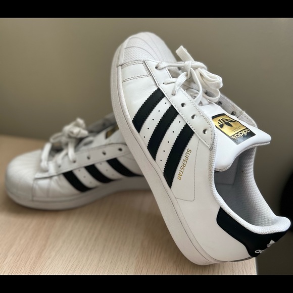 ADIDAS Superstar - Picture 1 of 4
